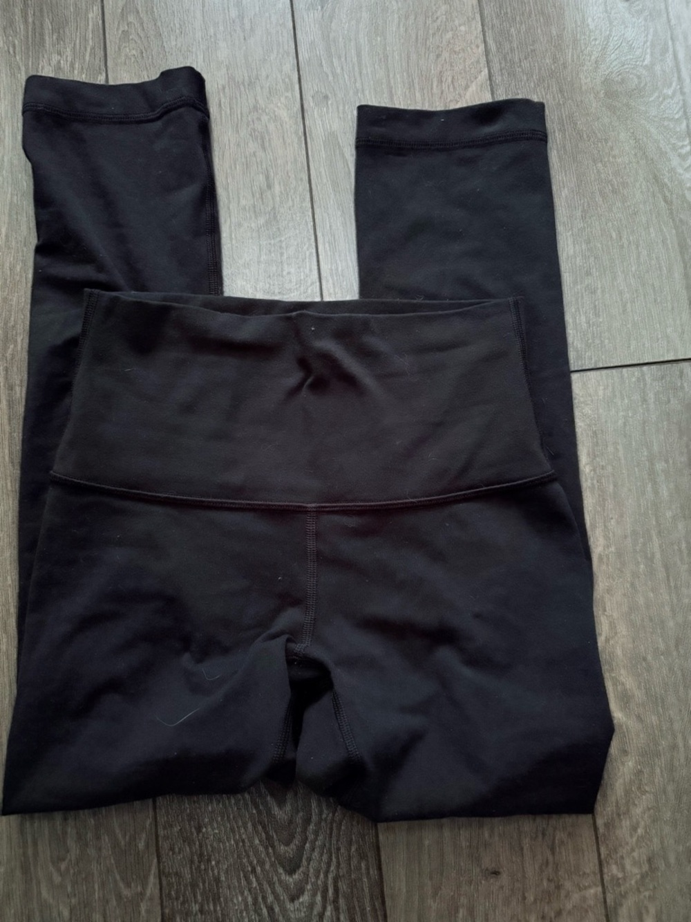 lululemon athletica Black cropped leggings